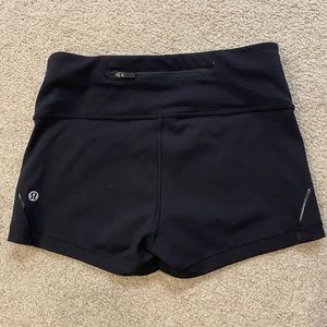 Lululemon Align Shorts 2.5”